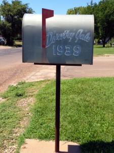 Dorthy Gale Mailbox